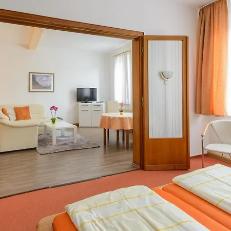 Weltrich Hotel *